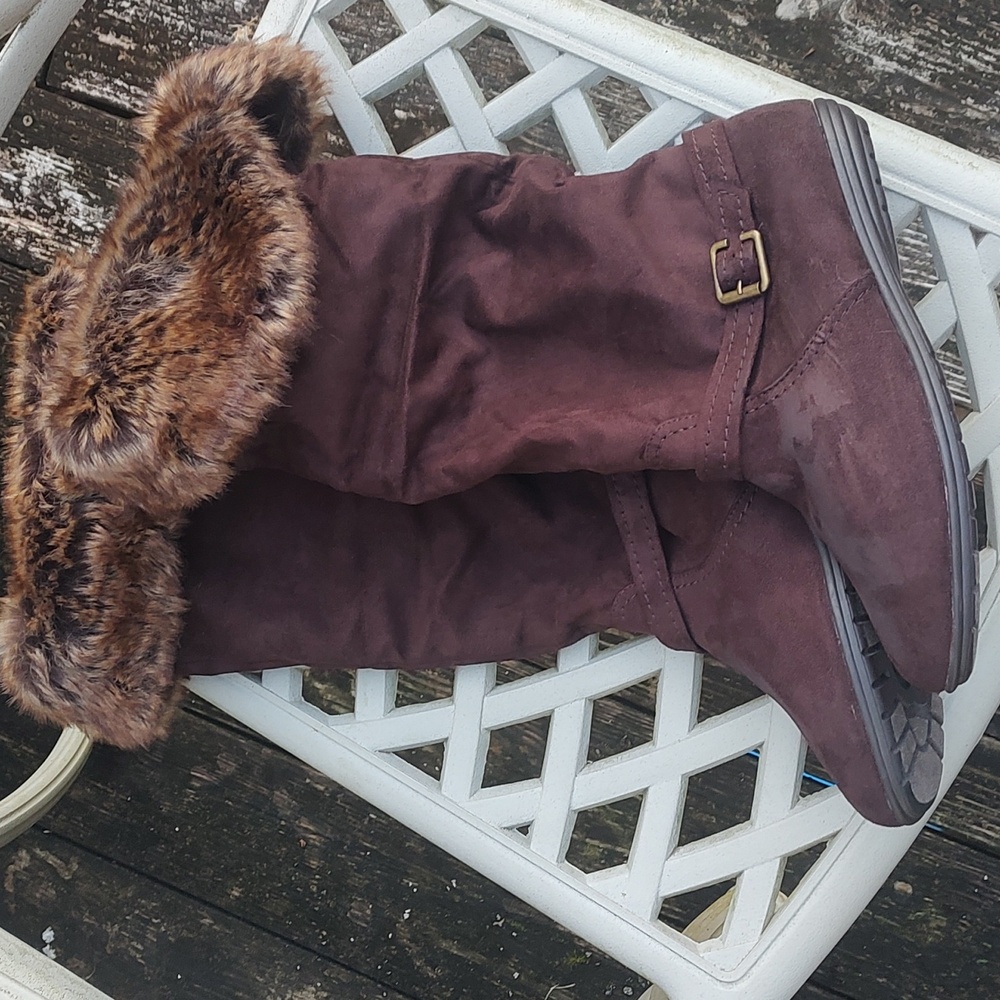 Brown Boots/Fur - Picture 8 of 8